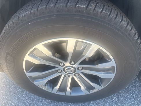 Used 2017 Nissan Armada SL image 12