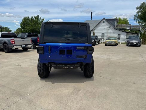 Used 2018 Jeep Wrangler Unlimited Sport AWD/4WD image 6