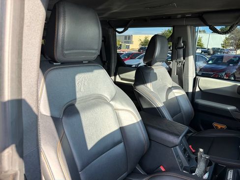 Used 2022 Ford Bronco Badlands w/ Sasquatch Package AWD/4WD image 40
