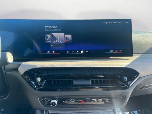 Used 2025 BMW i4 xDrive40i w/ Parking Assistance Package image 17