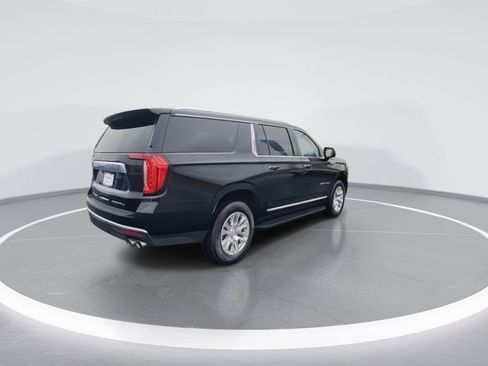 Used 2024 GMC Yukon XL Denali w/ Advanced Technology Package image 8