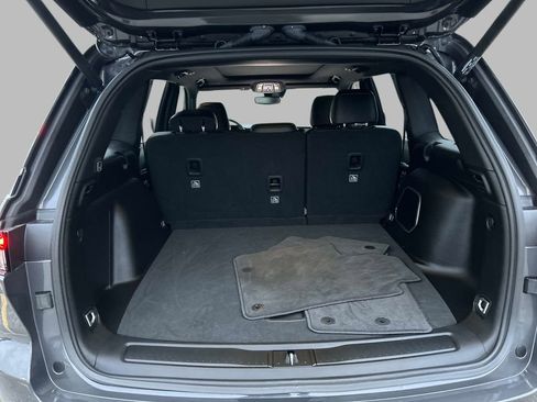 Used 2024 Jeep Grand Cherokee Limited 4xe image 12