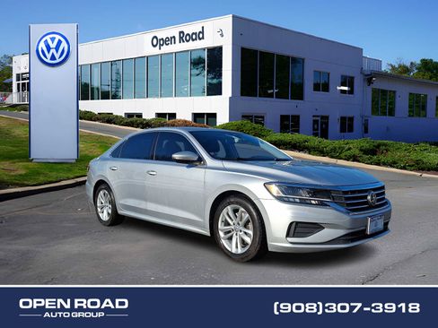 Used 2020 Volkswagen Passat 2.0T SE image 1