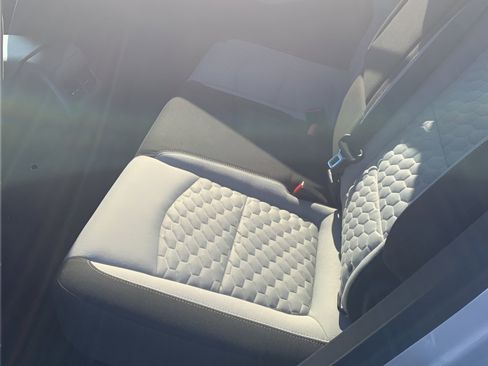 Used 2018 Chevrolet Equinox LT image 22