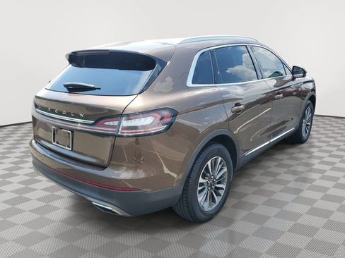 Used 2022 Lincoln Nautilus FWD w/ Premium Package image 6