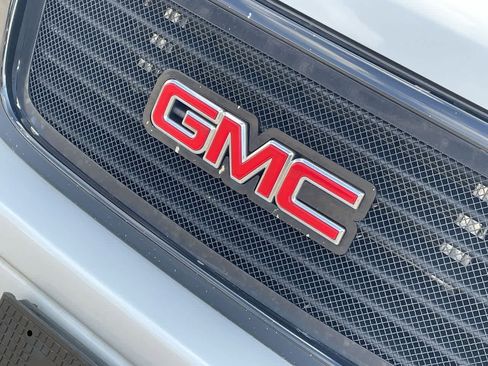 Used 2019 GMC Savana 2500 Extended w/ Enhanced Convenience Package image 40