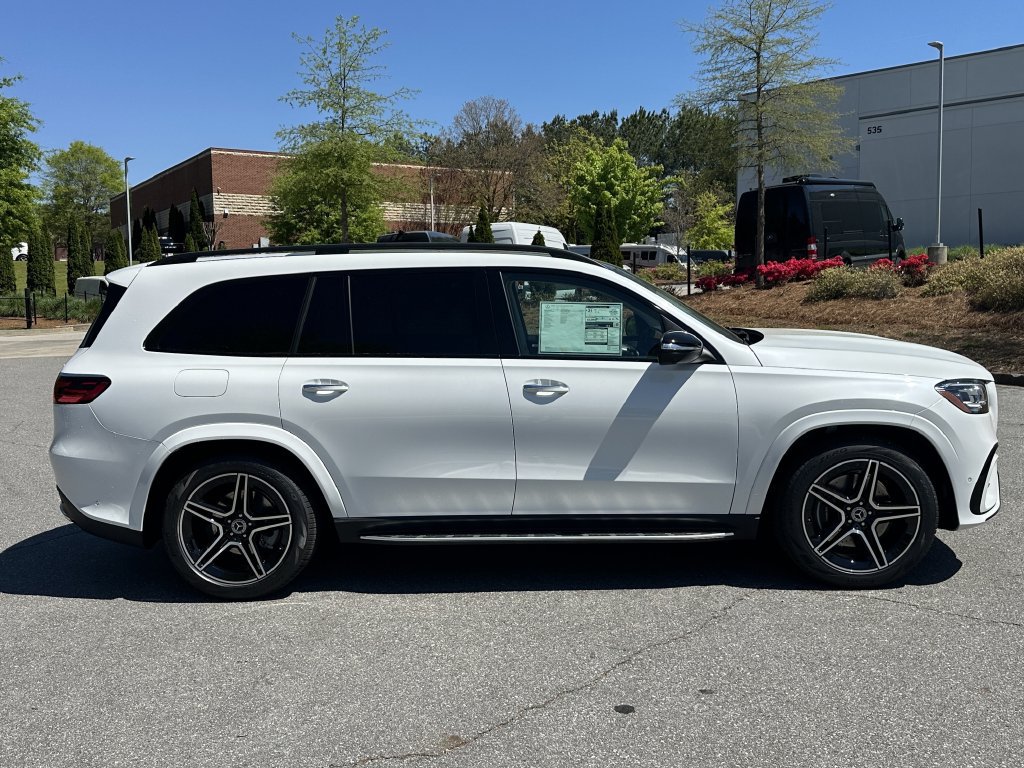 New 2026 Mercedes-Benz GLS 450 4MATIC image 9