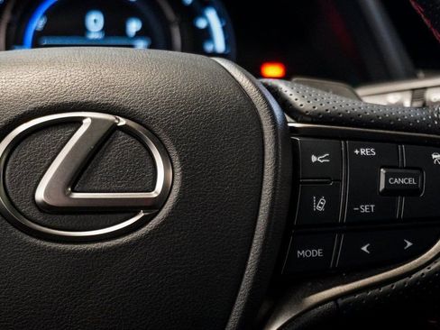 Used 2023 Lexus UX 250h F Sport image 16