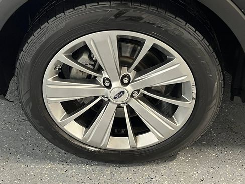 Used 2018 Ford Explorer Limited image 9