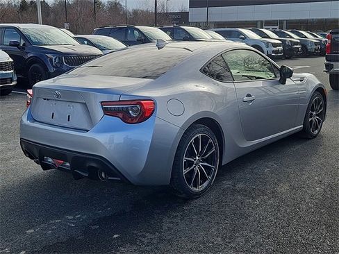 Used 2020 Toyota 86 image 4
