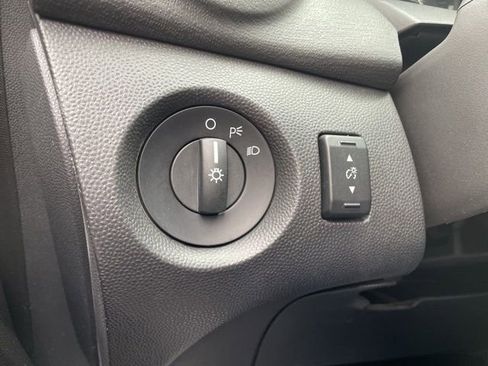 Used 2013 Ford Fiesta SE image 21