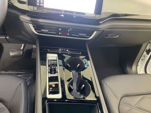 New 2026 Volkswagen Atlas Cross Sport SE image 17