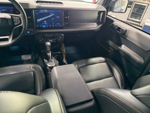 Used 2023 Ford Bronco Badlands w/ Sasquatch Package image 24