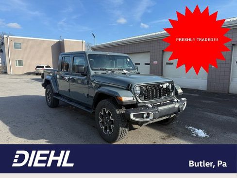 Used 2025 Jeep Gladiator Sport w/ Premium Package image 1