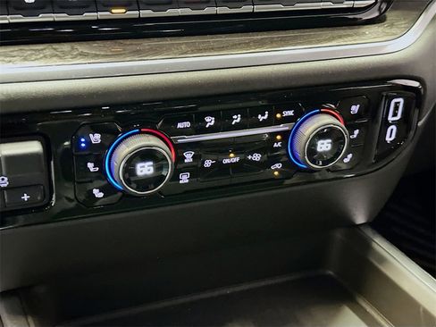 New 2025 Chevrolet Silverado 2500 LTZ w/ LTZ Convenience Package image 17