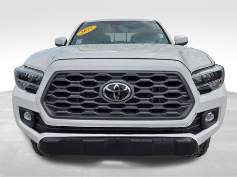 Used 2022 Toyota Tacoma TRD Off-Road AWD/4WD image 5