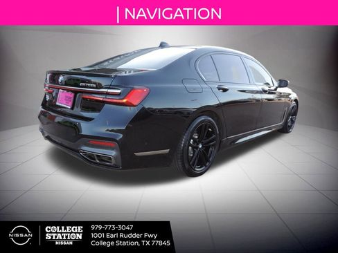 Used 2021 BMW M760i xDrive w/ Luxury Rear Seating Package image 4