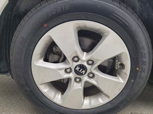 Used 2019 Kia Soul FWD image 31