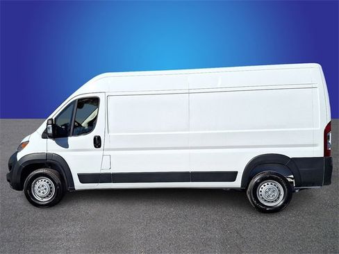 Used 2025 RAM ProMaster 2500 w/ Convenience Group image 7