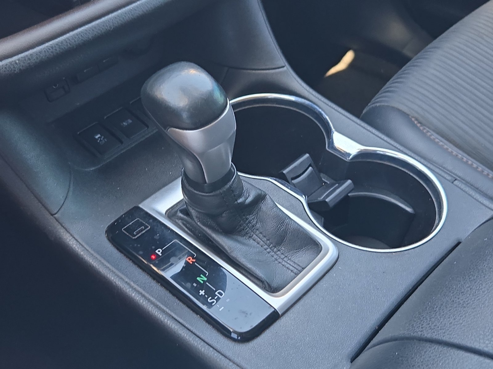 Used 2018 Toyota Highlander Plus FWD image 21