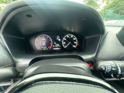 Used 2024 Honda HR-V Sport image 12