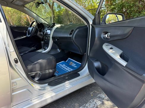 Used 2013 Toyota Corolla S FWD image 14