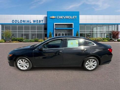 Used 2023 Chevrolet Malibu LT FWD image 2
