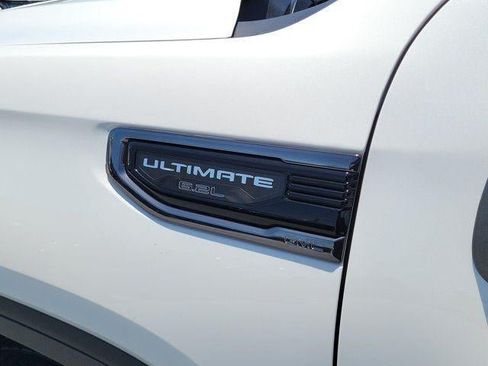 Used 2024 GMC Sierra 1500 Denali Ultimate AWD/4WD image 8