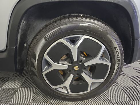 Used 2022 Rivian R1T Adventure image 10