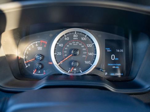 Used 2022 Toyota Corolla SE image 23