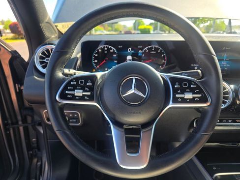 Used 2023 Mercedes-Benz GLB 250 image 14