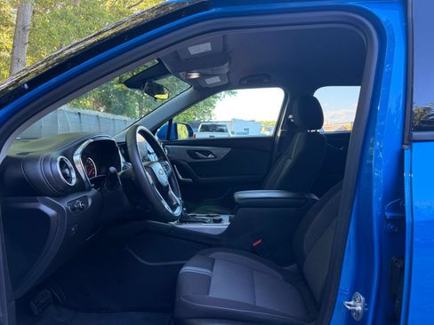 Used 2025 Chevrolet Blazer LT FWD image 28
