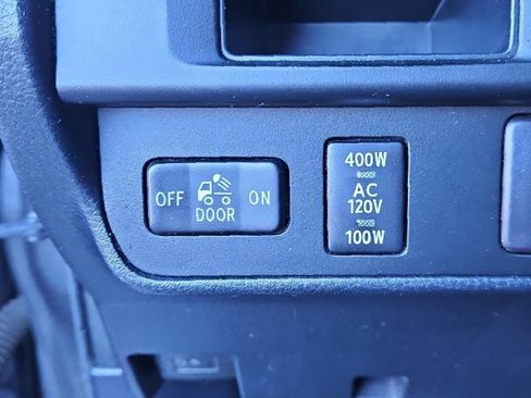 Used 2016 Toyota Tacoma TRD Off-Road image 14