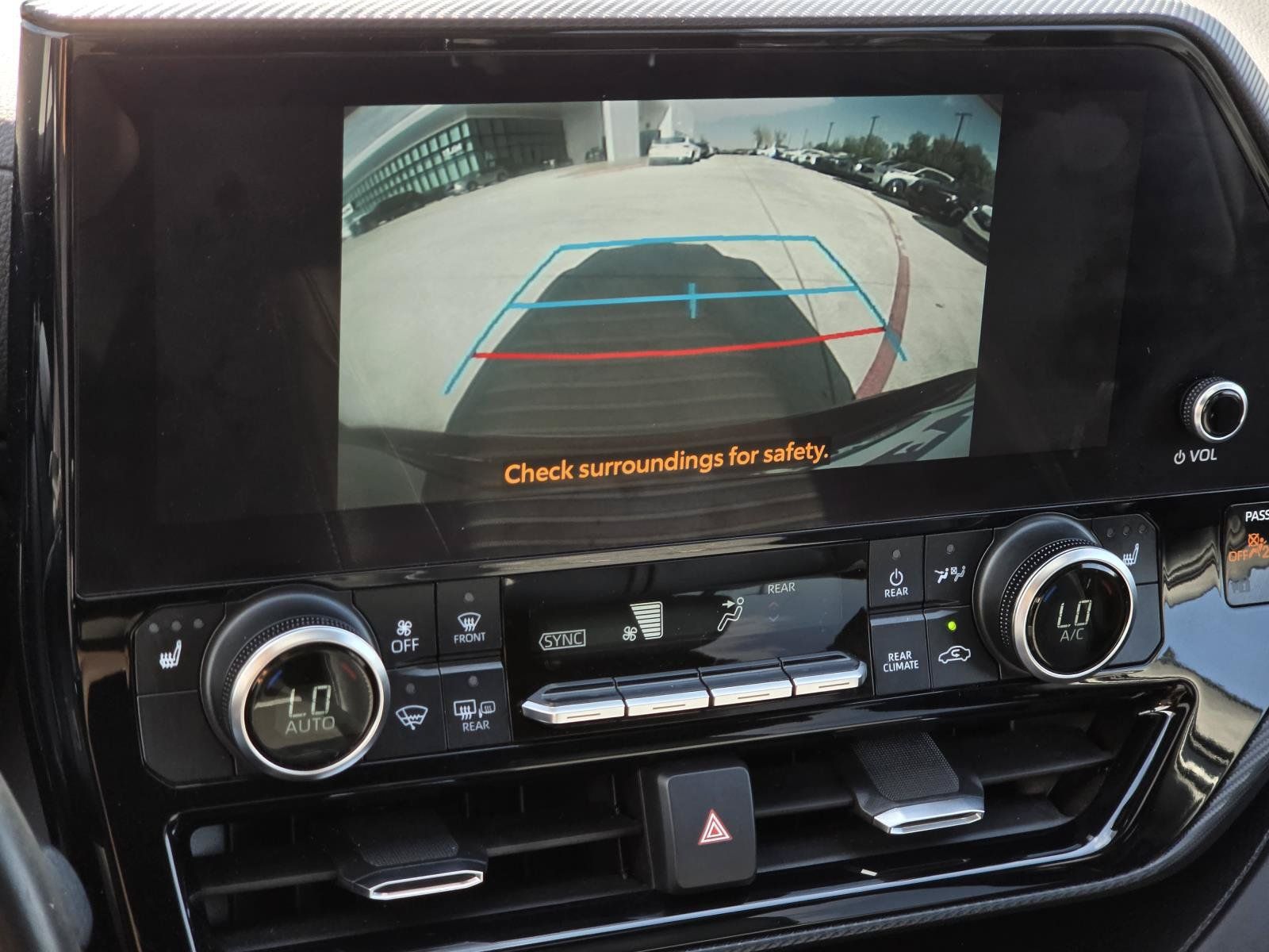 Used 2023 Toyota Highlander XSE AWD/4WD image 23