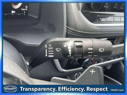 Used 2023 Nissan Rogue Platinum AWD/4WD image 25