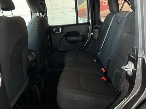 Used 2022 Jeep Wrangler Unlimited Sport image 23
