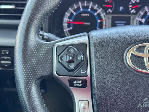 Used 2015 Toyota 4Runner SR5 RWD image 22