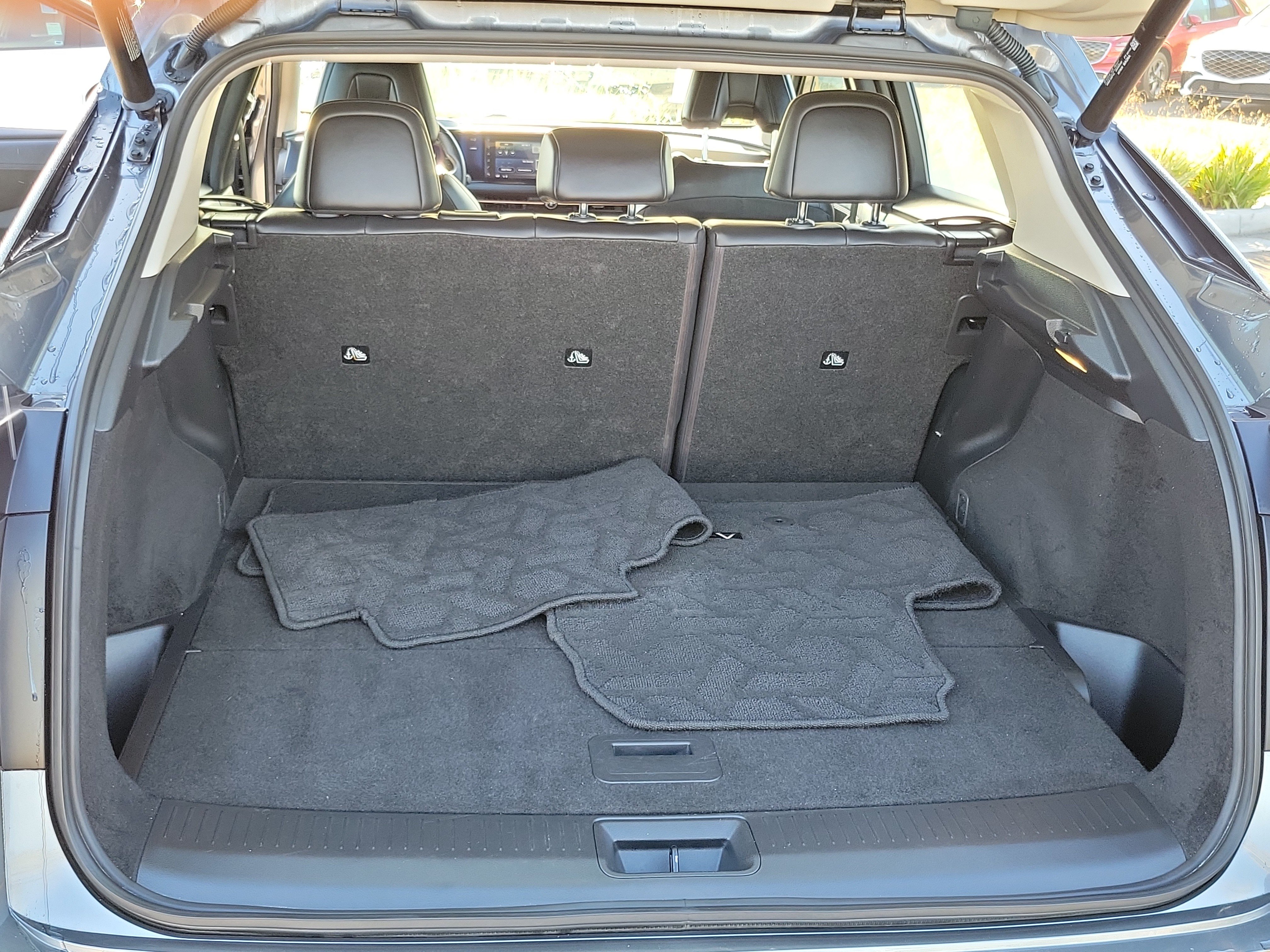 Used 2024 Nissan Ariya FWD image 18