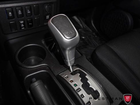 Used 2013 Toyota FJ Cruiser 4WD w/ Upgrade Pkg image 31