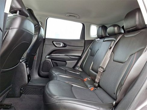 Used 2022 Jeep Compass Trailhawk w/ Trailhawk Convenience Group image 10