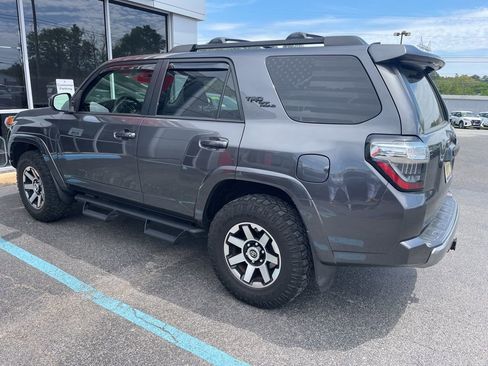 Used 2020 Toyota 4Runner TRD Off-Road image 5