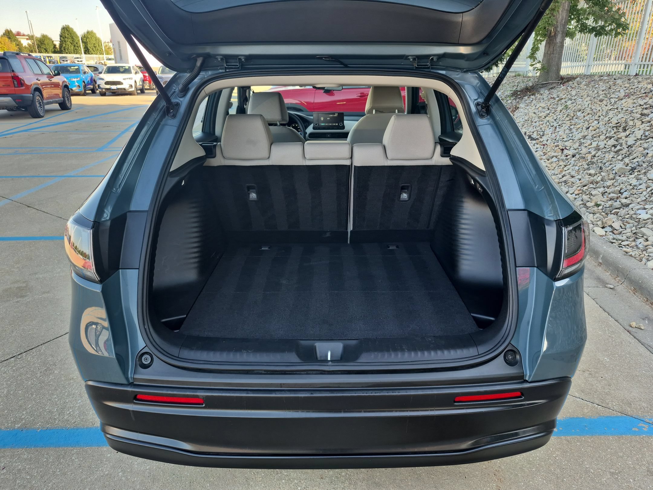 Used 2024 Honda HR-V LX image 25