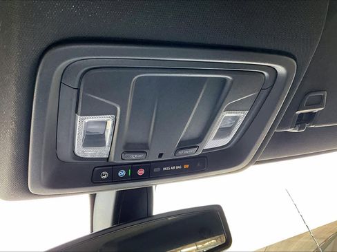 Used 2022 GMC Sierra 2500 AT4 image 29