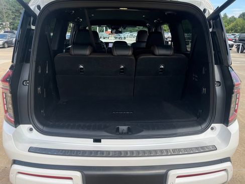 Certified 2025 Nissan Armada SL RWD image 31