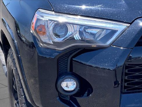 Used 2024 Toyota 4Runner SR5 Premium w/ Moonroof Package AWD/4WD image 28
