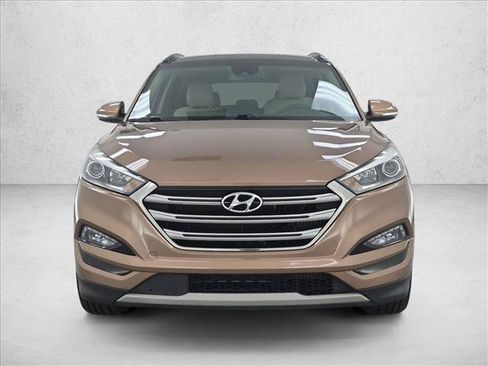 Used 2017 Hyundai Tucson Limited w/ Limited Ultimate Package 03 FWD image 2