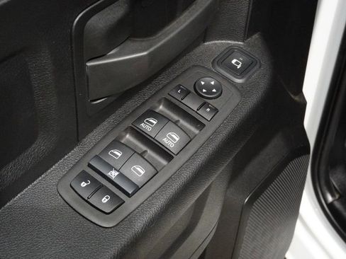 Used 2024 RAM 2500 Tradesman w/ Chrome Appearance Group AWD/4WD image 24