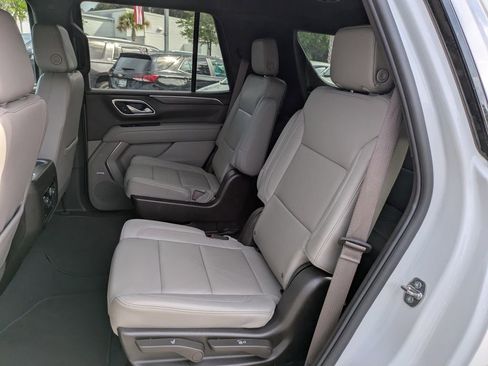 Used 2024 Chevrolet Tahoe LT RWD image 14
