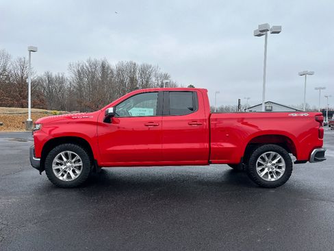 Used 2020 Chevrolet Silverado 1500 LT w/ Trailering Package image 4