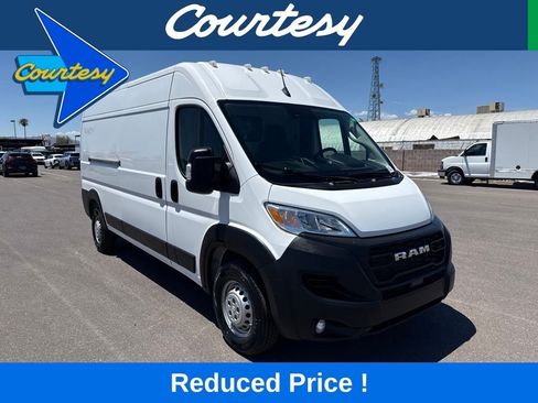 Used 2025 RAM ProMaster 3500 w/ Convenience Group FWD image 1